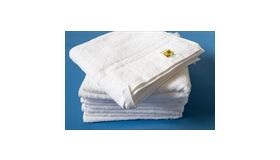 (Bad) Handdoek
Gewicht/dikte 400 gr/m
Afmetingen (cm) 50 x 100
Kleur(en): Wit
Materiaal 100% katoen.
Maximale was temperatuur 60 graden
